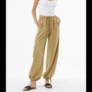YFB Klem Cargo pant, size small, loose or tight ankle